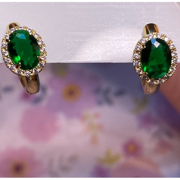 New ✨laminated gold 14K oval earrings and green stone - Picture 1 of 4